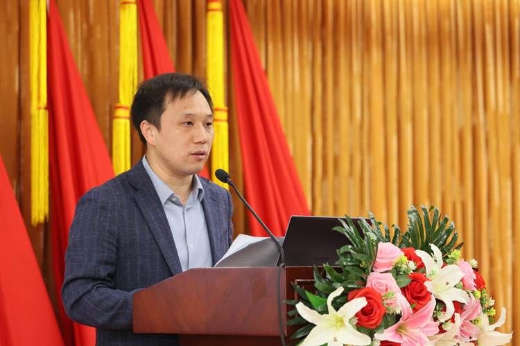 新葡萄8883官网AMG夏桂松? 新葡萄8883官网AMG夏桂松?